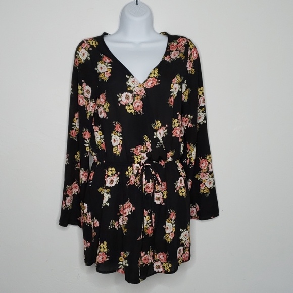 Haute Monde Pants - ❤❤ 3/$15 Haute Monde Floral One Piece Romper